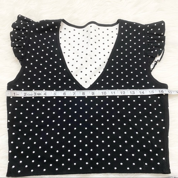 Black and White Reversible Polka Dot Ruffle Sleeve Top - Picture 4 of 5